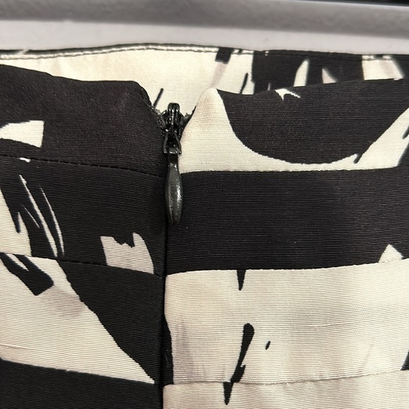 NWT - Nieman Marcus Exclusive Silk Skirt - Picture 4 of 16